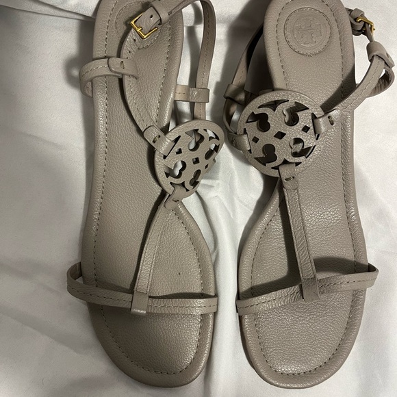 Tory Burch Gray Miller wedge heel sandal size 9 - Picture 2 of 5